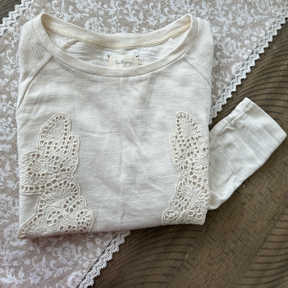 Loft Lou & Grey Crochet Lace Appliqué Cream Sweater sz XS excellent condition